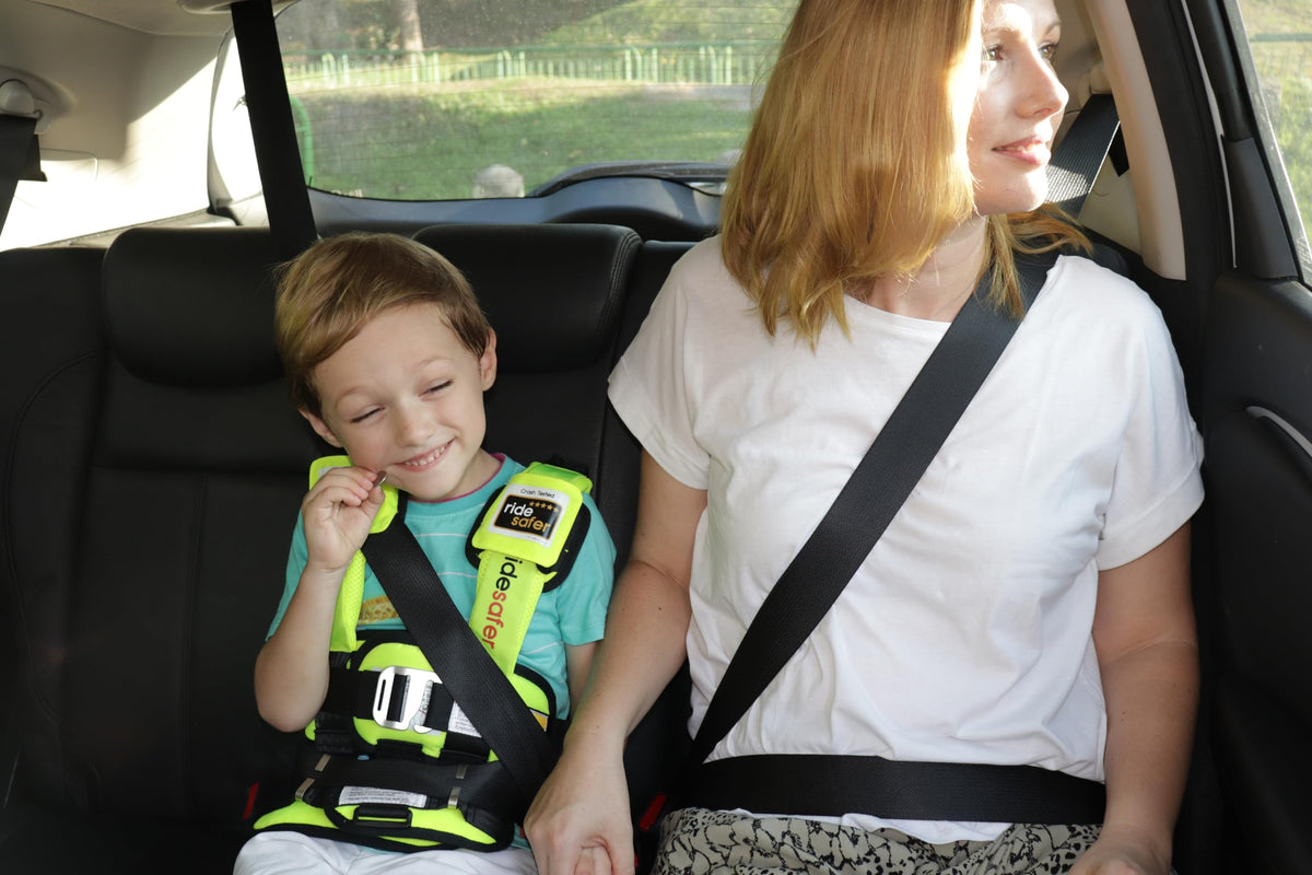 RideSafer Portable Car Seat Small Black Lightweight For Travel And Everyday Child Safety — image 41
