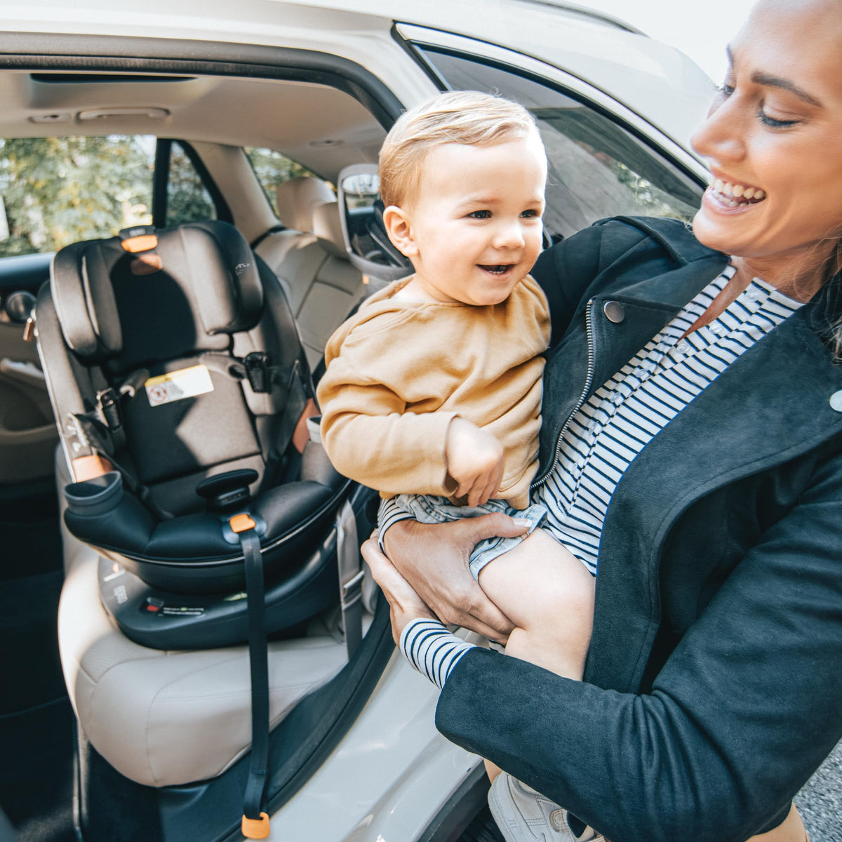 Chicco Fit360 ClearTex Rotating Convertible Car Seat With 360 Degree Rotation And Lever Lock System Obsidian Black — image 23